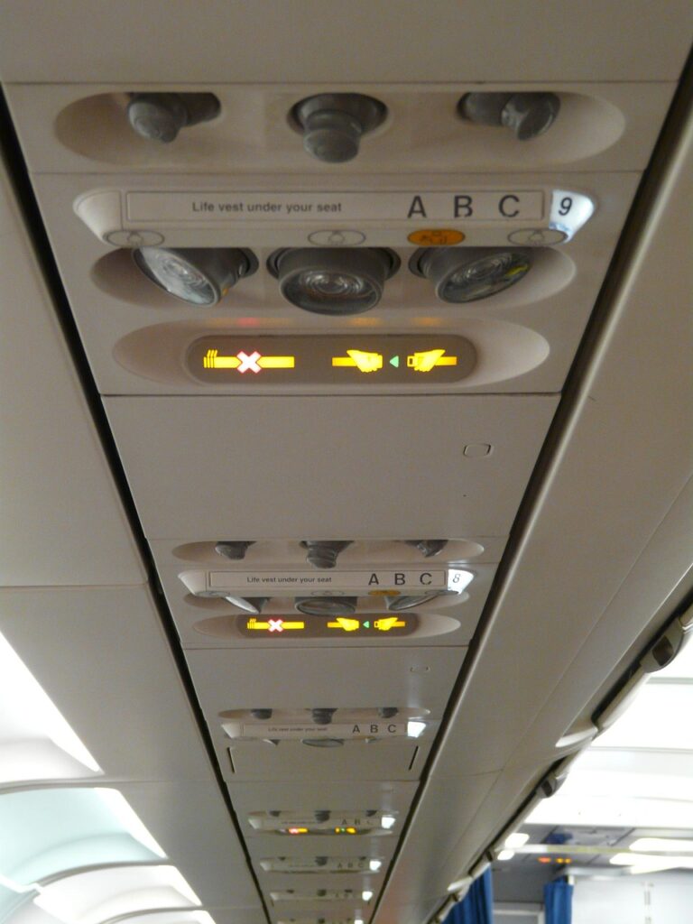 plane-79976_1280